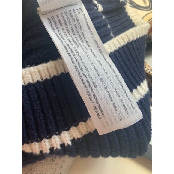 Abercrombie & Fitch v neck vest XS men women - Picture 6 of 15